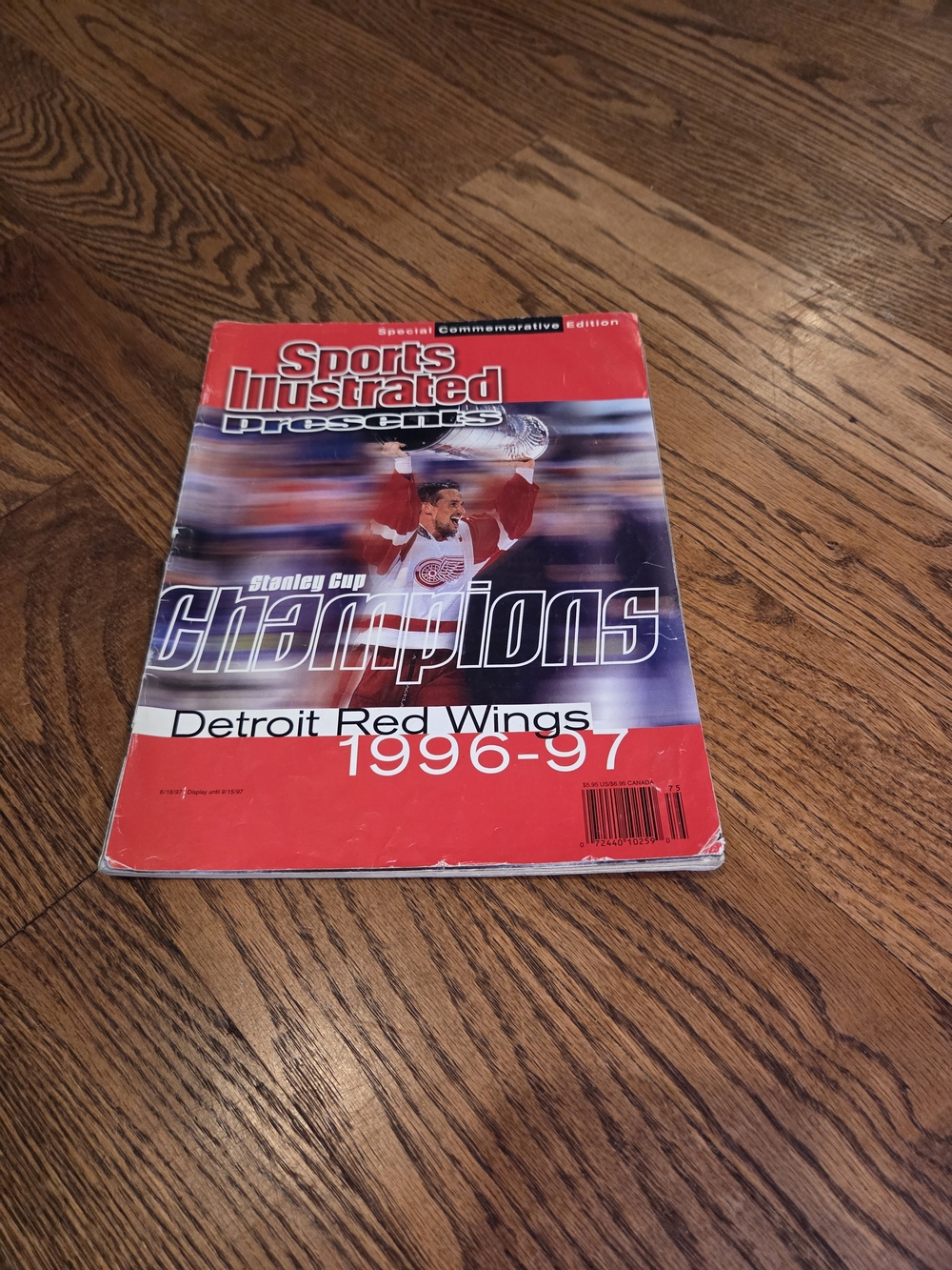 NHL - Sports Illustrated Special Commemorative Issue - Detroit Red Wings 1996-97